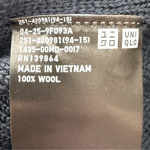 Uniqlo U | 3D Extra Fine Merino Wide Sleeve Sweater Blue XS - Picture 8 of 9